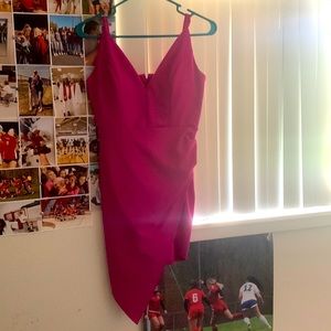 I’m selling my senior homecoming dress !